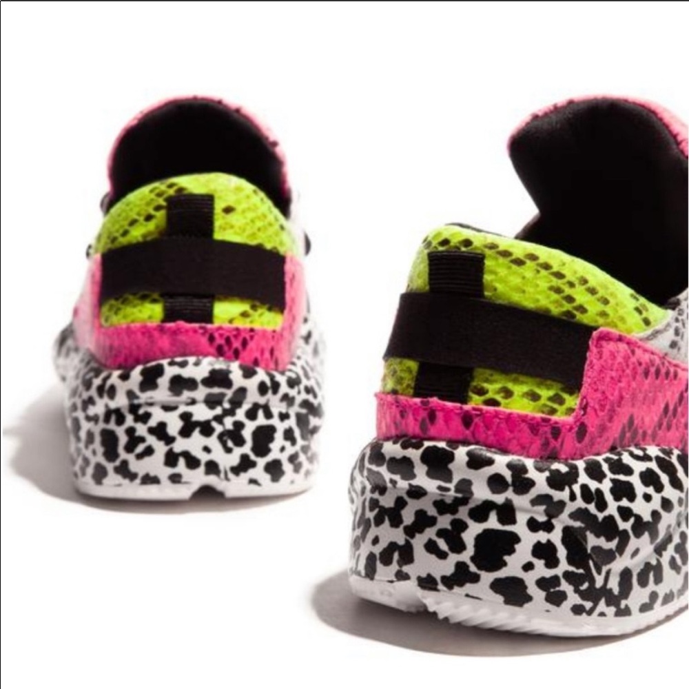 Neon Lime Snake Prints Sneakers - Picture 7 of 7